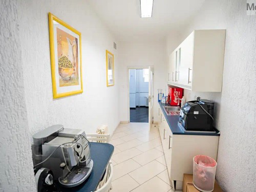 Prodej domu 1100 m², pozemek 2495 m²