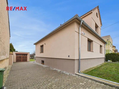 Prodej domu 234 m², pozemek 815 m²