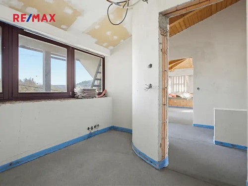 Prodej vily 260 m², pozemek 2681 m²