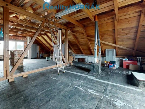 Prodej domu 360 m², pozemek 2030 m²