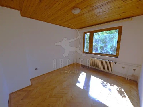 Prodej domu 200 m², pozemek 877 m²