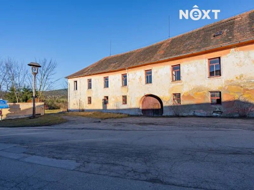Prodej zemědělské usedlosti 1400 m², pozemek 9526 m²