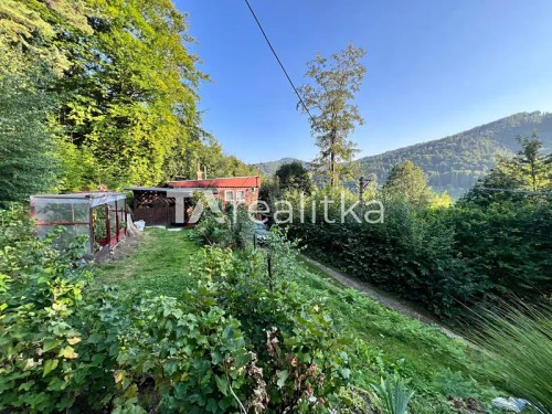 Prodaná  chata 64 m², pozemek 464 m²