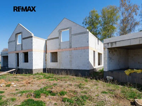 Prodej stavebního pozemku 7643 m²
