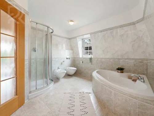 Prodaný dům 420 m², pozemek 2462 m²