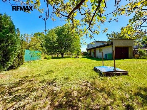 Prodej stavebního pozemku 922 m²