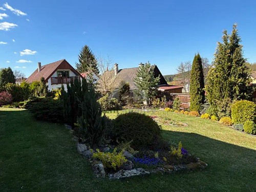 Prodej domu 300 m², pozemek 2758 m²