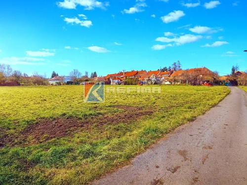 Prodej stavebního pozemku 1647 m²