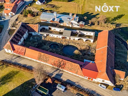 Prodej zemědělské usedlosti 1400 m², pozemek 9526 m²