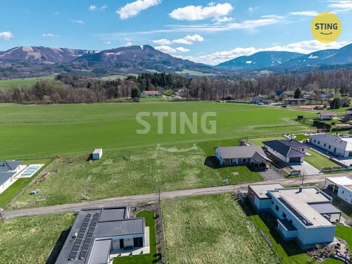 Prodej stavebního pozemku 1106 m²