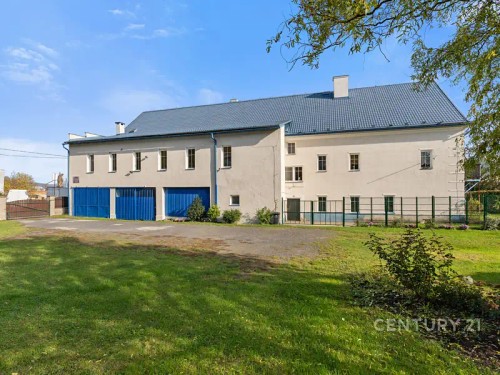 Prodej domu 900 m², pozemek 2785 m²