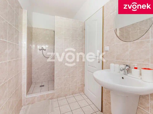 Prodej domu 400 m², pozemek 4200 m²