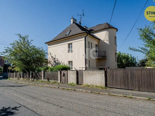 Prodej vily 310 m², pozemek 535 m²