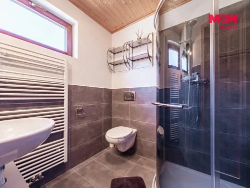 Prodej chaty 90 m², pozemek 57 m²