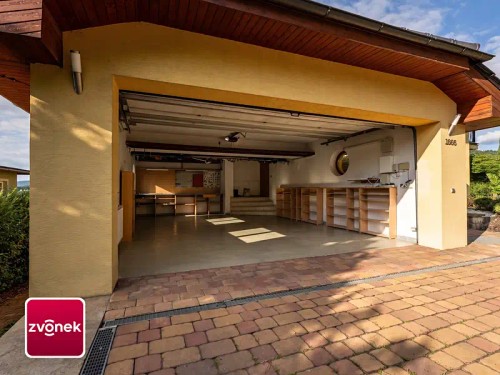 Prodej vily 540 m², pozemek 1700 m²