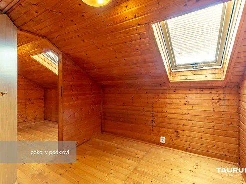 Prodej domu 243 m², pozemek 1774 m²