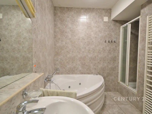Prodej bytu 270 m²