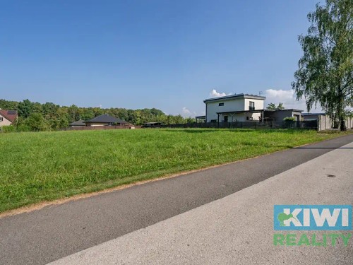 Prodej stavebního pozemku 1000 m²