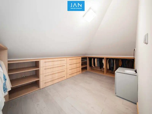 Prodej domu 385 m², pozemek 1560 m²