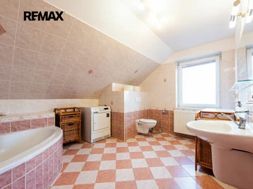 Prodej domu 209 m², pozemek 1446 m²