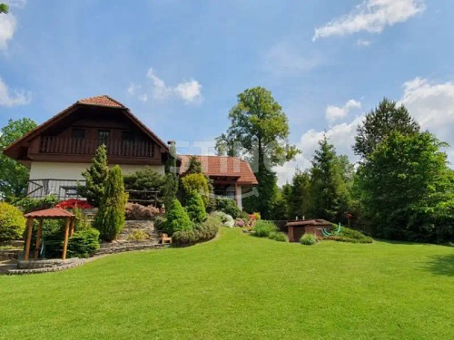 Prodej domu 268 m², pozemek 1827 m²