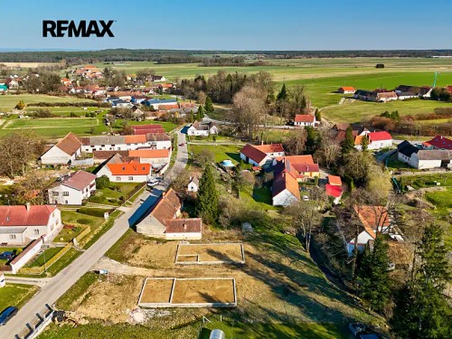Prodej stavebního pozemku 969 m²