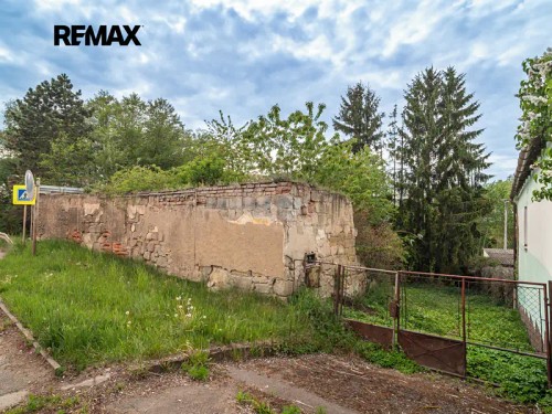Prodej stavebního pozemku 2104 m²