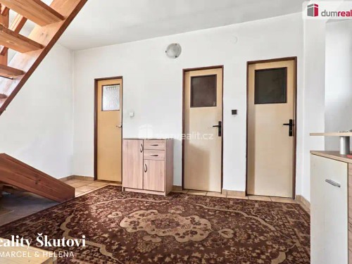 Prodaný dům 120 m², pozemek 800 m²