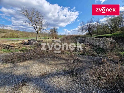 Prodej stavebního pozemku 4667 m²