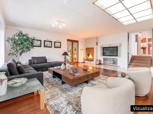 Prodej vily 540 m², pozemek 1700 m²