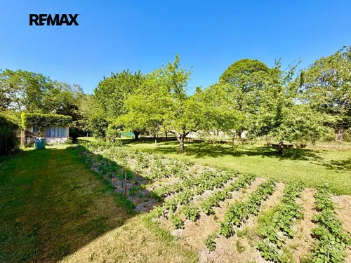 Prodej stavebního pozemku 922 m²