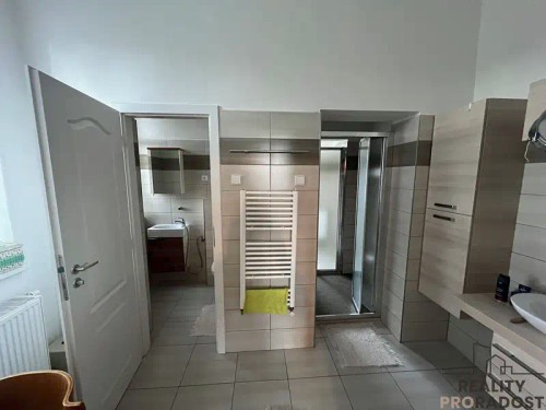 Prodej domu 443 m², pozemek 221 m²