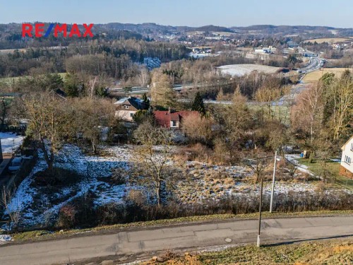 Prodej stavebního pozemku 1185 m²