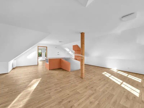 Prodej domu 200 m², pozemek 1521 m²