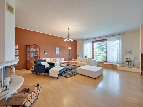 Prodej domu 325 m², pozemek 594 m²