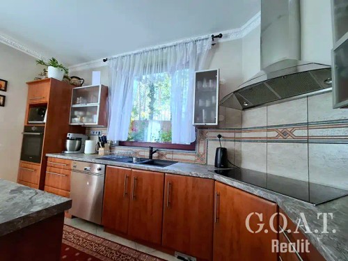 Prodej domu 279 m², pozemek 799 m²