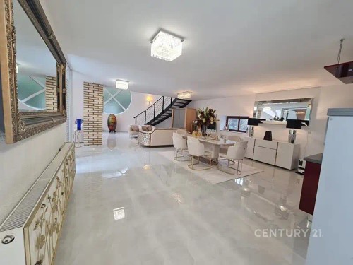 Prodej domu 972 m², pozemek 691 m²