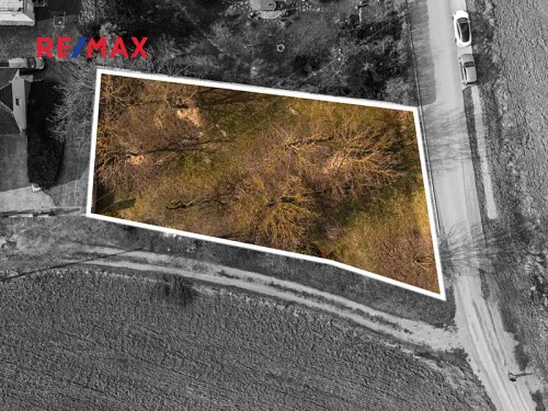 Prodej stavebního pozemku 1045 m²