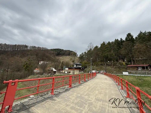 Prodej domu 1300 m², pozemek 4085 m²