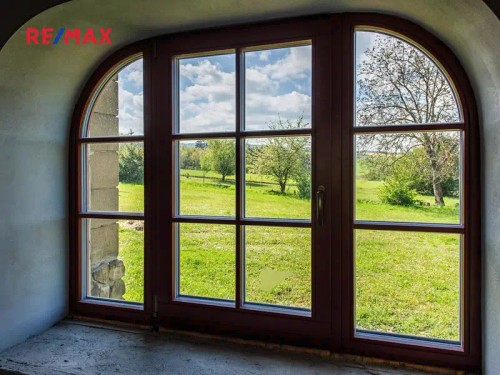 Prodej zemědělské usedlosti 350 m², pozemek 11288 m²