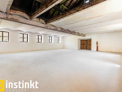 Prodej domu 1200 m², pozemek 1295 m²