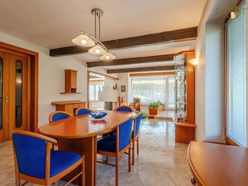 Prodej domu 331 m², pozemek 1512 m²