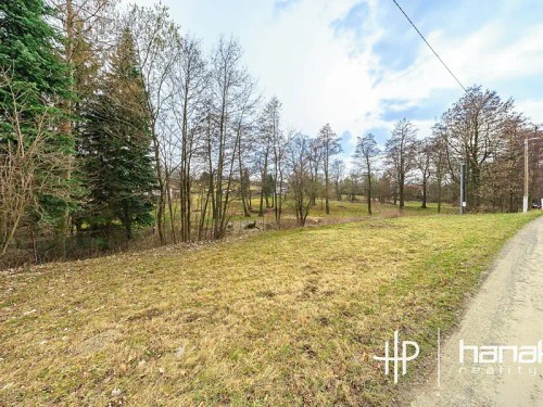 Prodej stavebního pozemku 1019 m²