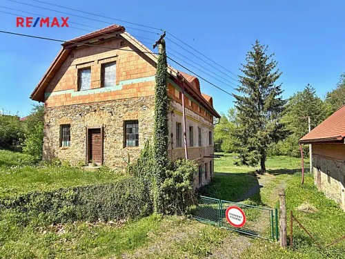 Prodej domu 415 m², pozemek 5925 m²