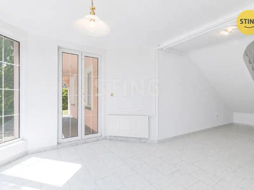 Prodej vily 407 m², pozemek 1880 m²