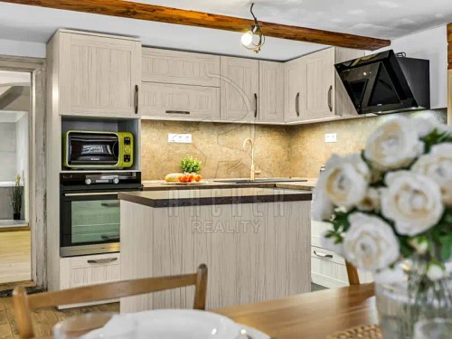 Prodej domu 209 m², pozemek 3044 m²