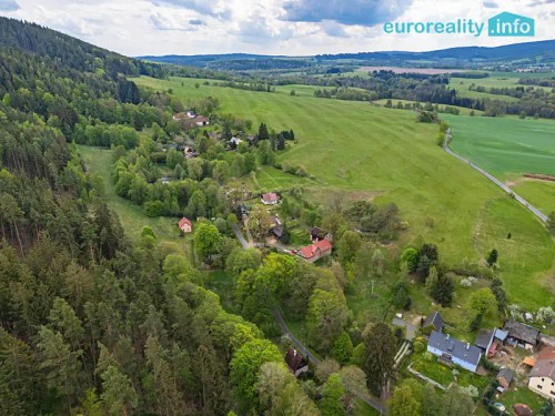 Prodej stavebního pozemku 1330 m²
