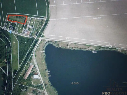 Prodej stavebního pozemku 1660 m²