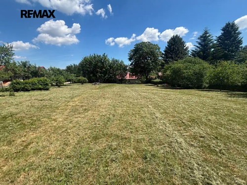 Prodej stavebního pozemku 2226 m²