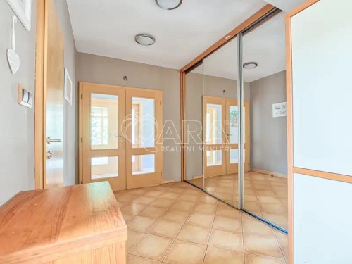 Prodej domu 233 m², pozemek 885 m²